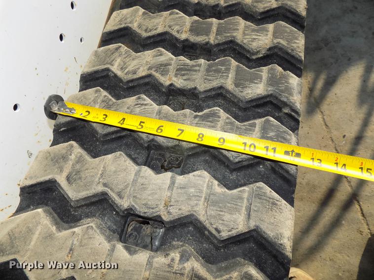 image for item DE7576 2016 Bobcat T590 skid steer