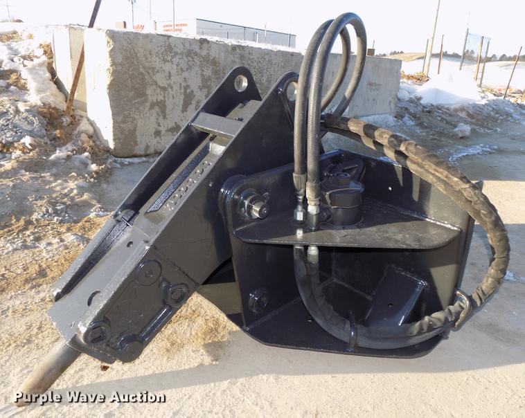 image for item DE7577 Bobcat 2500 breaker