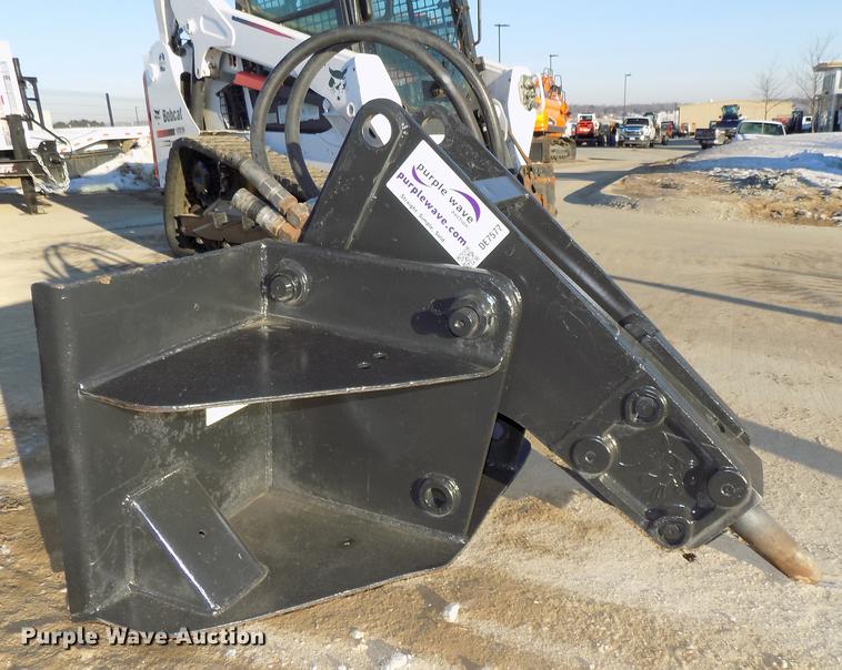 image for item DE7577 Bobcat 2500 breaker