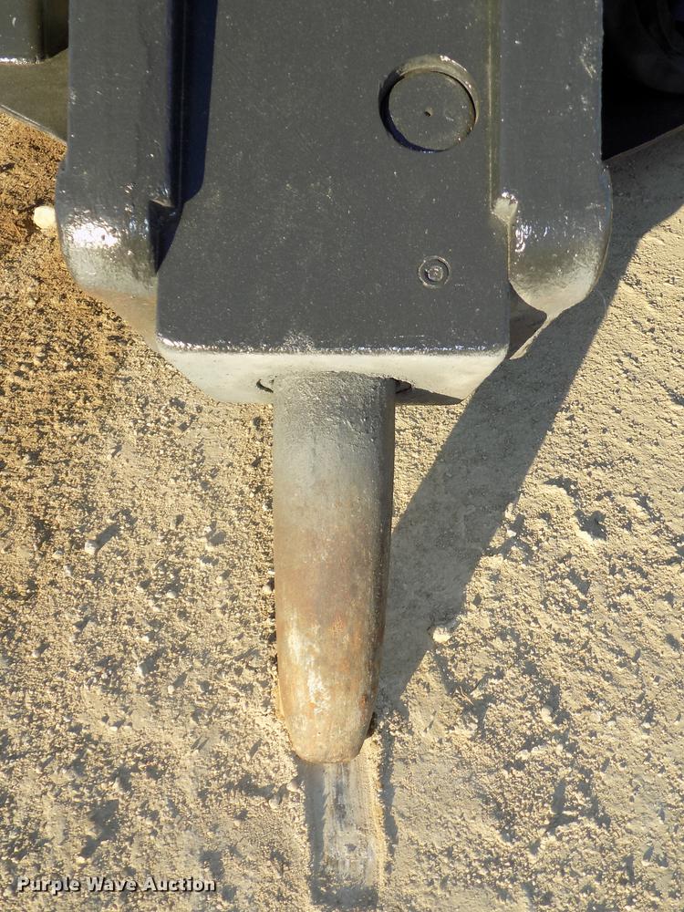 image for item DE7577 Bobcat 2500 breaker