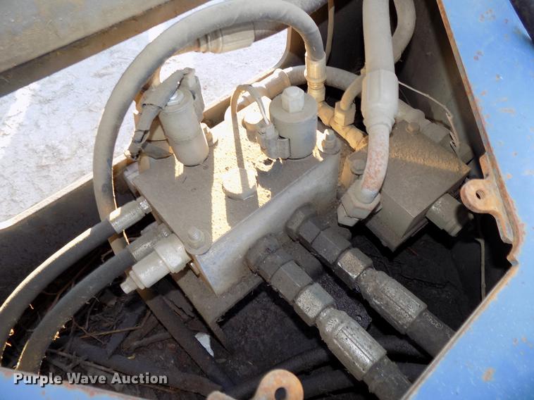 image for item DE7578 2014 Bobcat Landshark TTS12UN skid steer tree saw