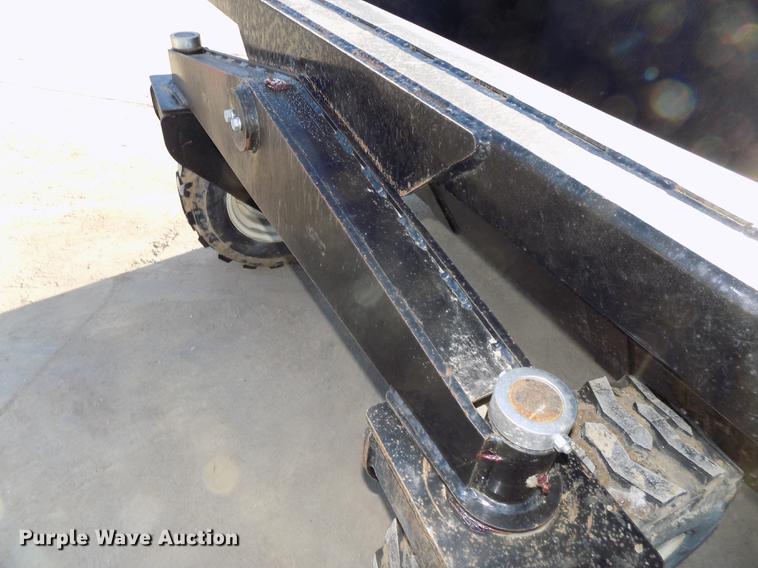 image for item DE7586 Big Dump skid steer hopper