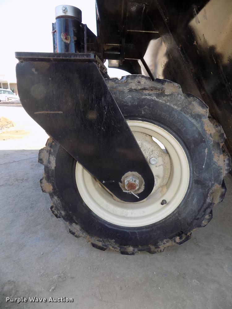 image for item DE7586 Big Dump skid steer hopper
