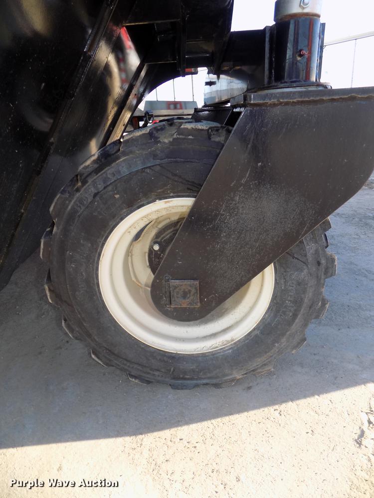 image for item DE7586 Big Dump skid steer hopper