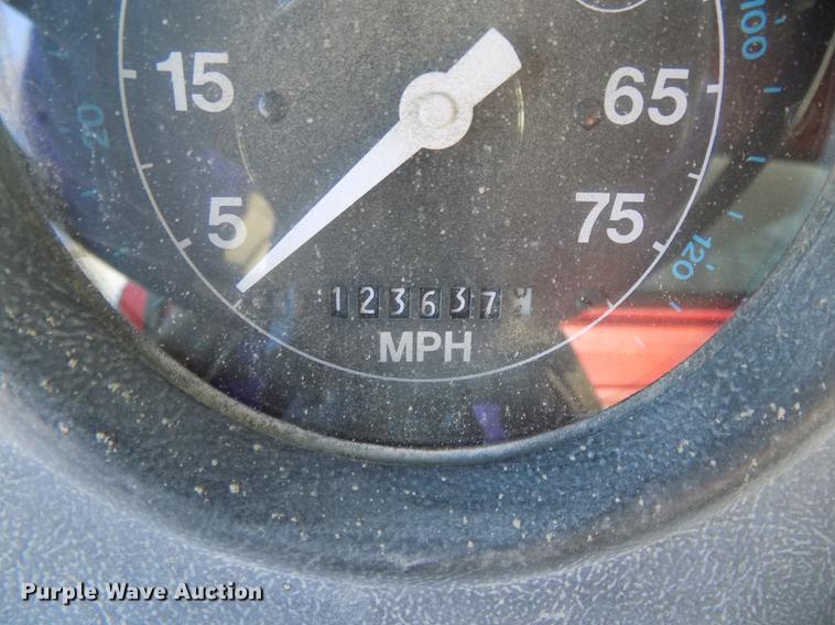 image for item DE7591 1988 Ford LT8000 dump truck