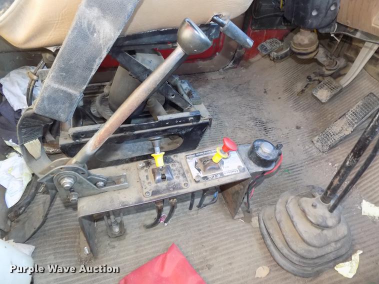 image for item DE7591 1988 Ford LT8000 dump truck