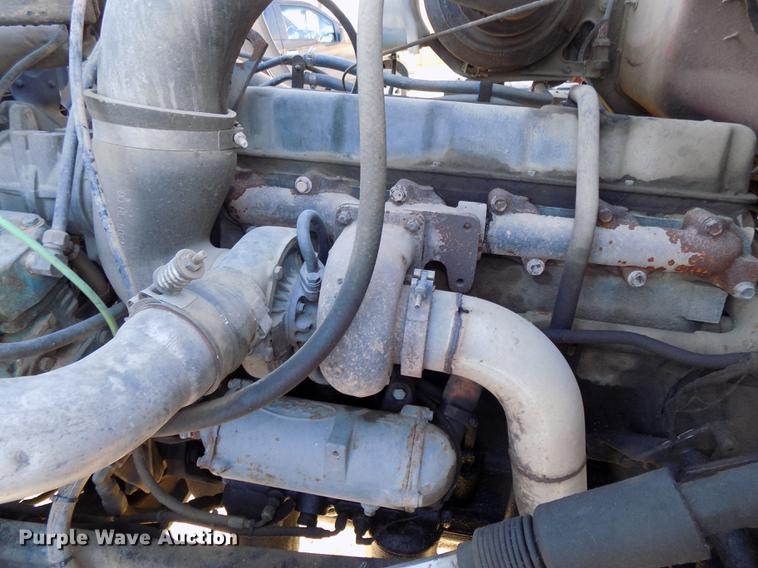 image for item DE7591 1988 Ford LT8000 dump truck