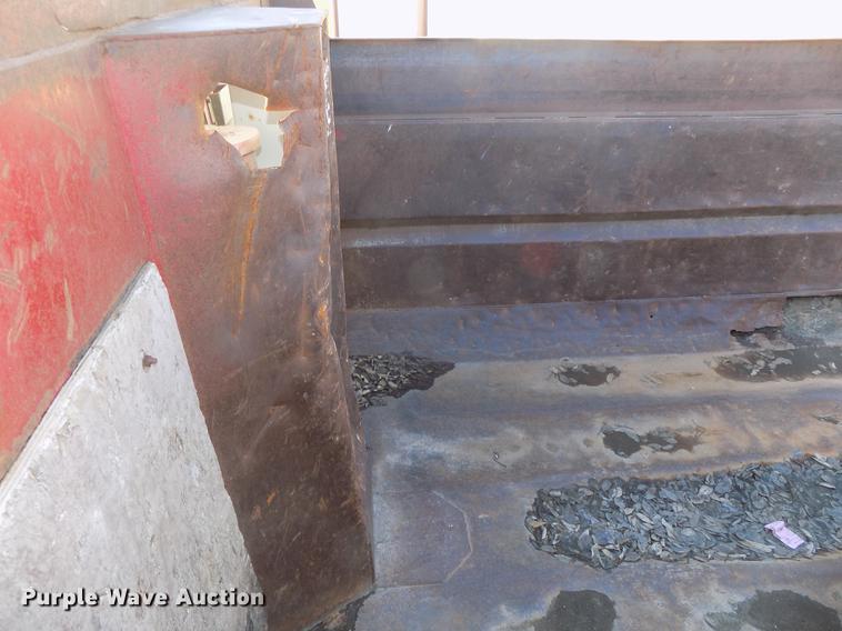 image for item DE7591 1988 Ford LT8000 dump truck