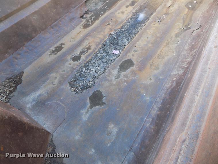 image for item DE7591 1988 Ford LT8000 dump truck