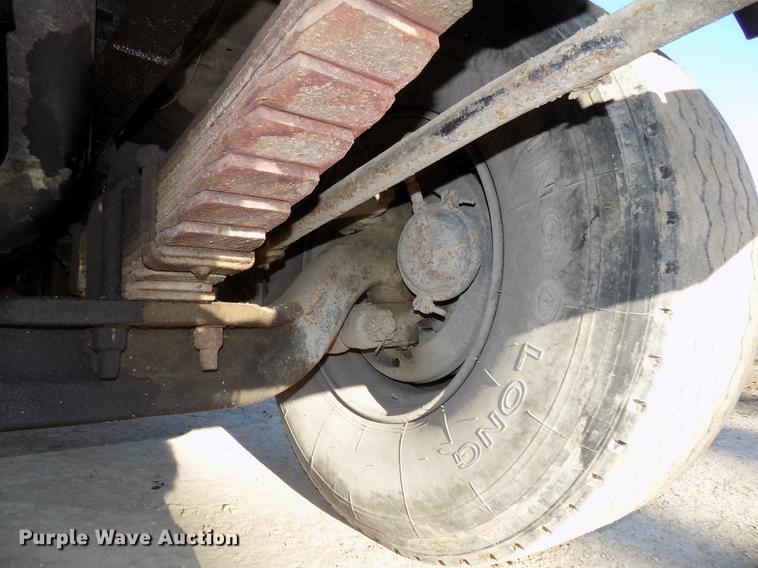 image for item DE7591 1988 Ford LT8000 dump truck