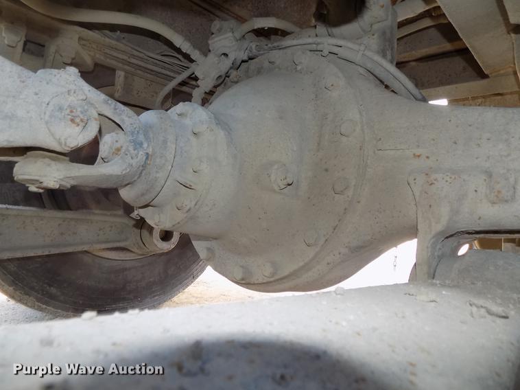 image for item DE7591 1988 Ford LT8000 dump truck