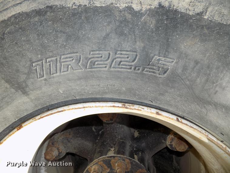 image for item DE7591 1988 Ford LT8000 dump truck