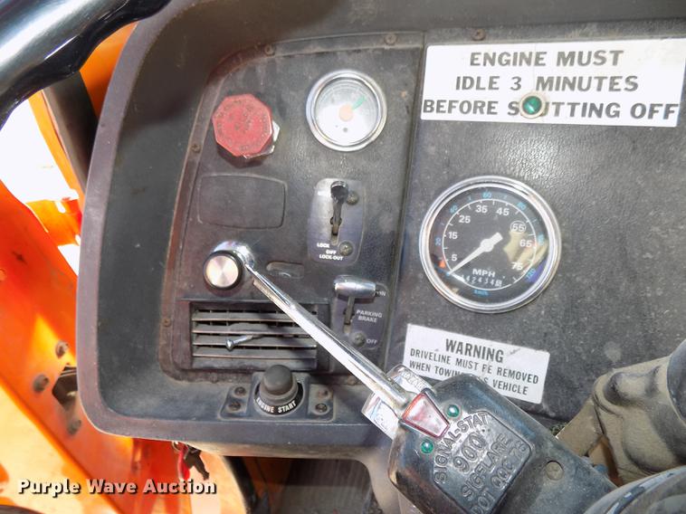 image for item DE7592 1986 Ford LNT9000 semi truck