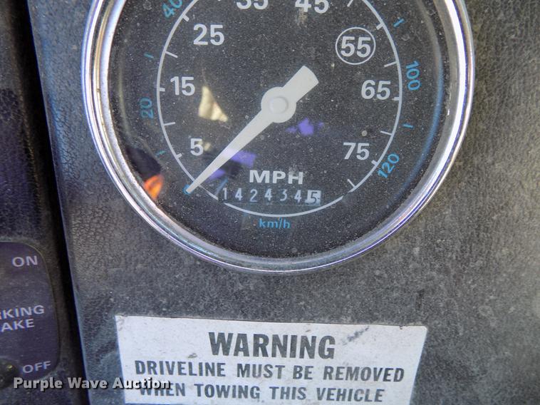 image for item DE7592 1986 Ford LNT9000 semi truck