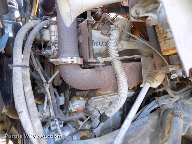 image for item DE7592 1986 Ford LNT9000 semi truck