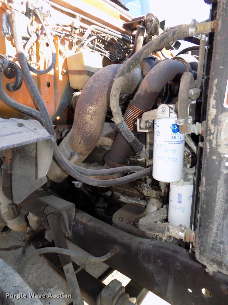 image for item DE7592 1986 Ford LNT9000 semi truck