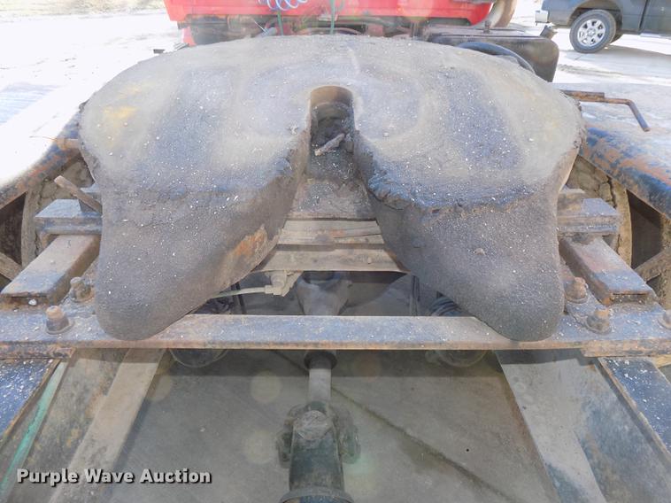 image for item DE7592 1986 Ford LNT9000 semi truck