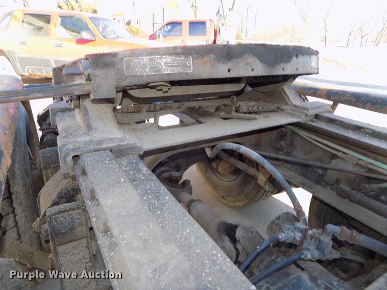 image for item DE7592 1986 Ford LNT9000 semi truck