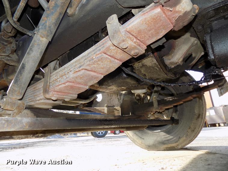 image for item DE7592 1986 Ford LNT9000 semi truck