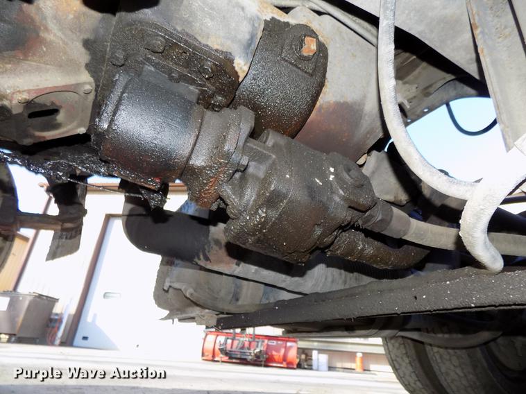 image for item DE7592 1986 Ford LNT9000 semi truck