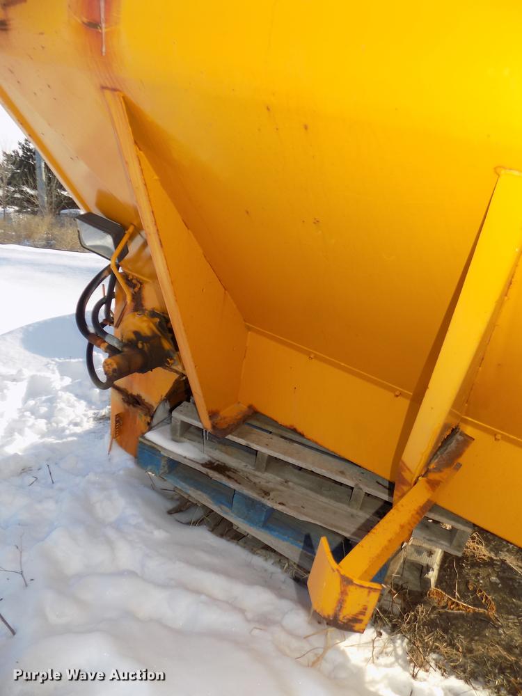 image for item DE7602 Spreader