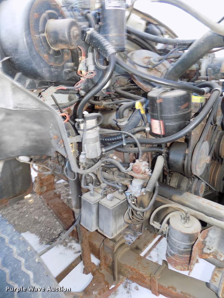 image for item DE7603 1989 Ford F700 spreader truck