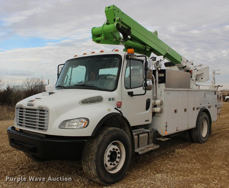 image for item DE8784 2013 Freightliner Business Class M2 bucket truck