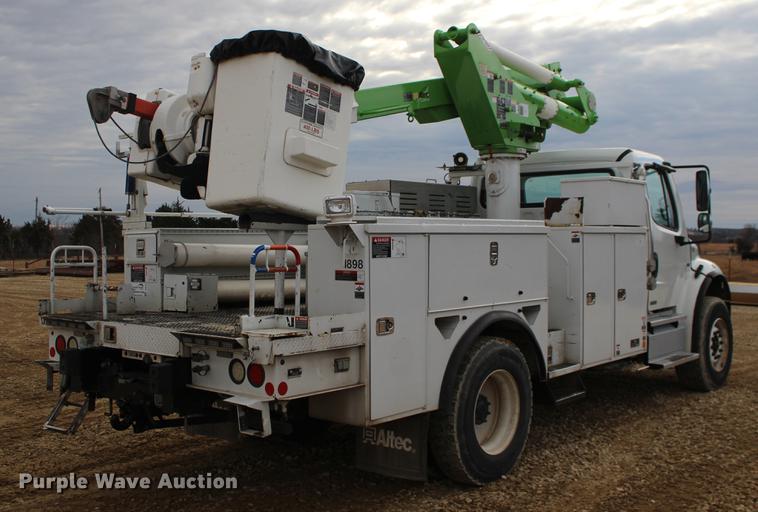 image for item DE8784 2013 Freightliner Business Class M2 bucket truck