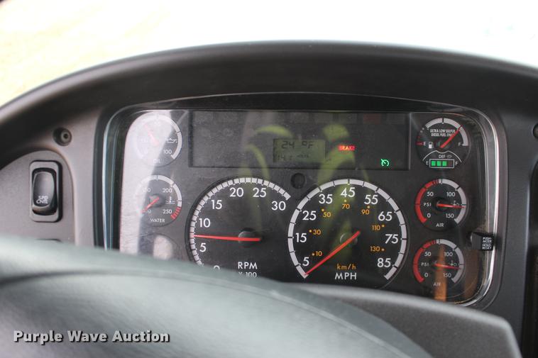 image for item DE8784 2013 Freightliner Business Class M2 bucket truck