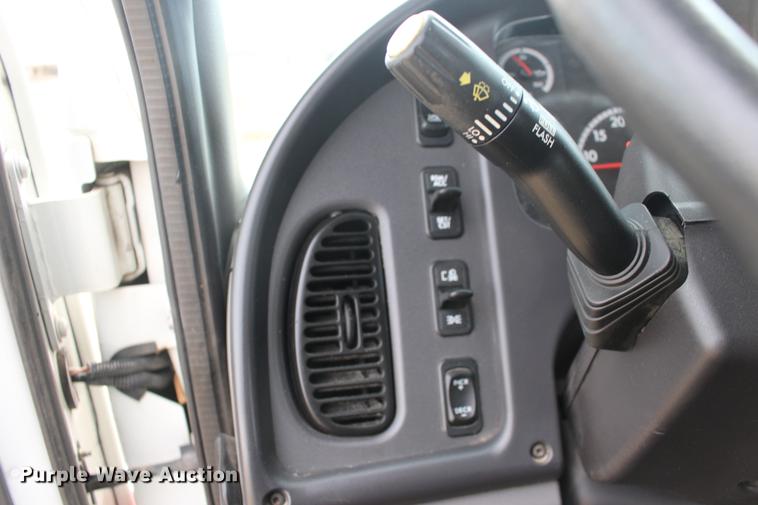 image for item DE8784 2013 Freightliner Business Class M2 bucket truck