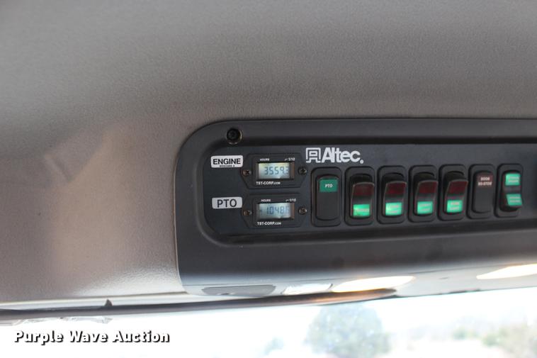 image for item DE8784 2013 Freightliner Business Class M2 bucket truck