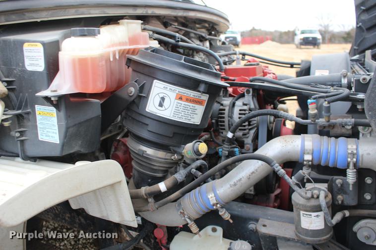 image for item DE8784 2013 Freightliner Business Class M2 bucket truck