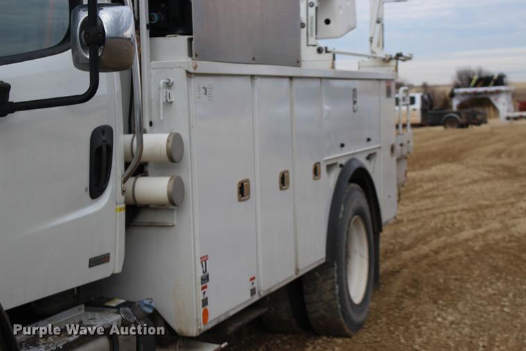 image for item DE8784 2013 Freightliner Business Class M2 bucket truck