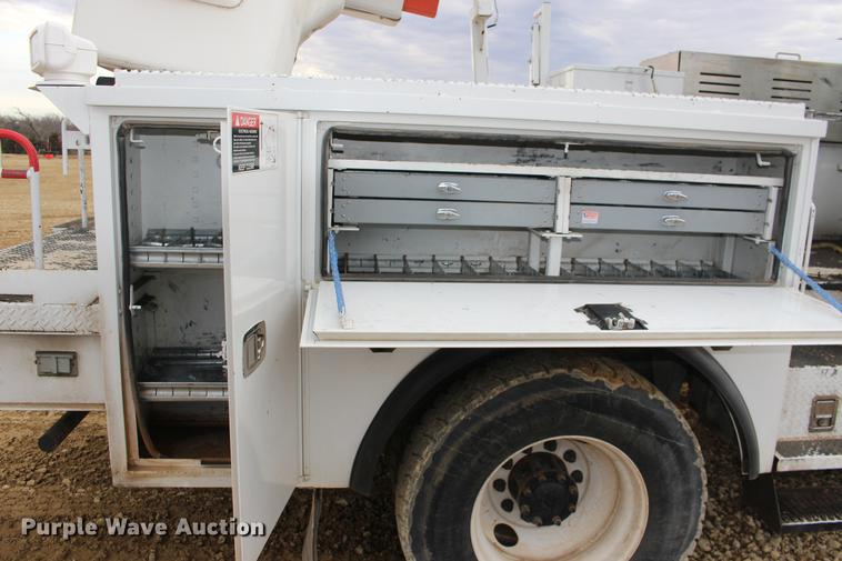 image for item DE8784 2013 Freightliner Business Class M2 bucket truck