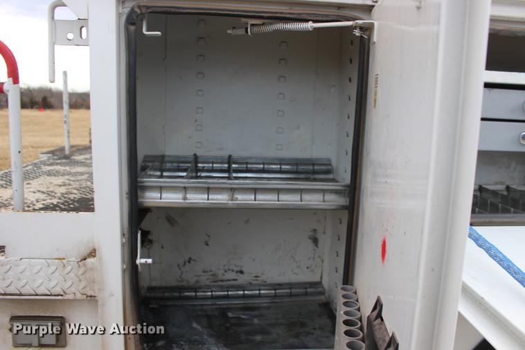 image for item DE8784 2013 Freightliner Business Class M2 bucket truck