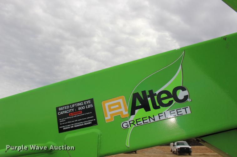 image for item DE8784 2013 Freightliner Business Class M2 bucket truck