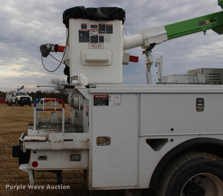 image for item DE8784 2013 Freightliner Business Class M2 bucket truck
