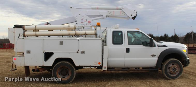image for item DE8785 2011 Ford F550 Super Duty bucket truck