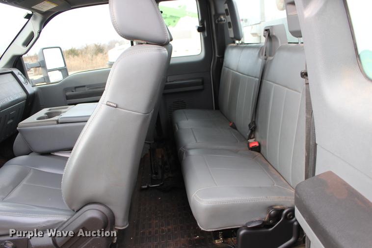 image for item DE8785 2011 Ford F550 Super Duty bucket truck