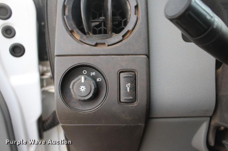 image for item DE8785 2011 Ford F550 Super Duty bucket truck