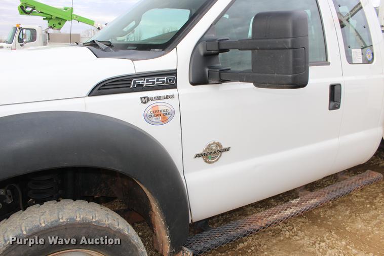 image for item DE8785 2011 Ford F550 Super Duty bucket truck