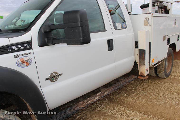 image for item DE8785 2011 Ford F550 Super Duty bucket truck