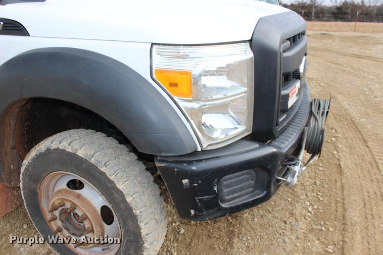 image for item DE8785 2011 Ford F550 Super Duty bucket truck