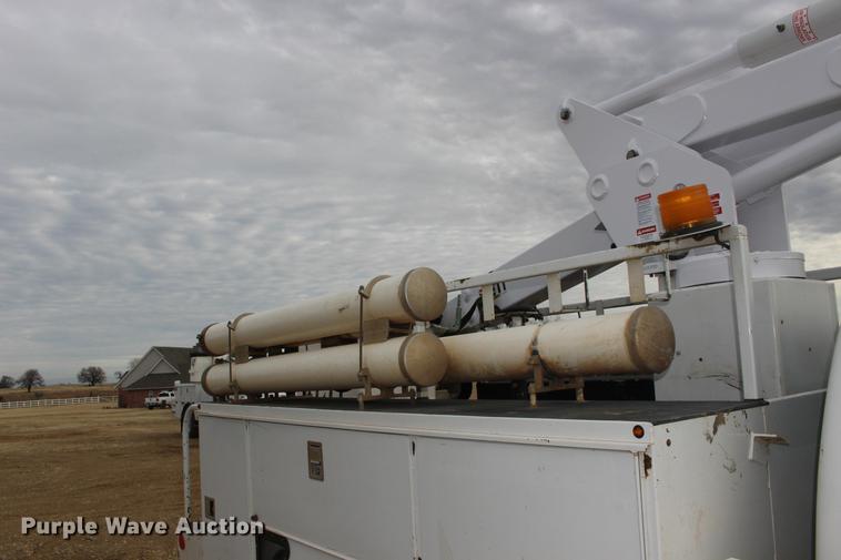 image for item DE8785 2011 Ford F550 Super Duty bucket truck