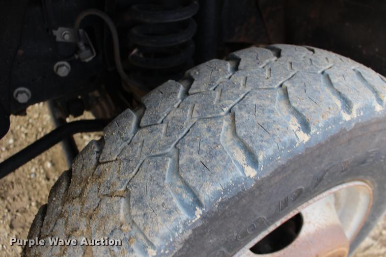 image for item DE8785 2011 Ford F550 Super Duty bucket truck