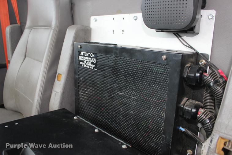 image for item DE8786 2013 Freightliner M2 106 bucket truck