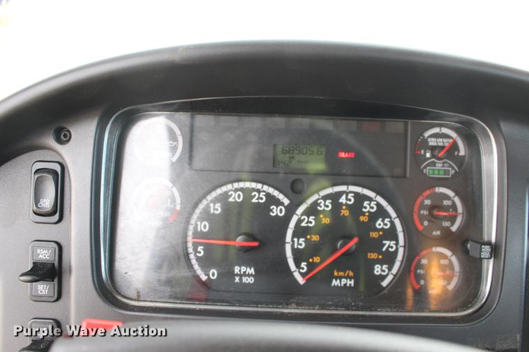 image for item DE8786 2013 Freightliner M2 106 bucket truck