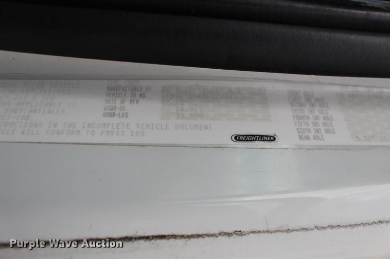 image for item DE8786 2013 Freightliner M2 106 bucket truck