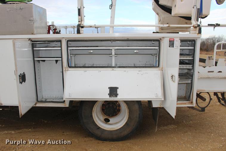 image for item DE8786 2013 Freightliner M2 106 bucket truck