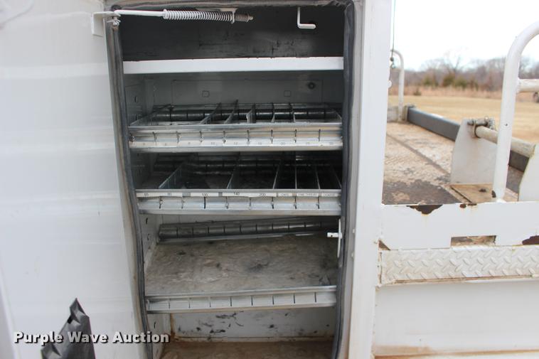 image for item DE8786 2013 Freightliner M2 106 bucket truck